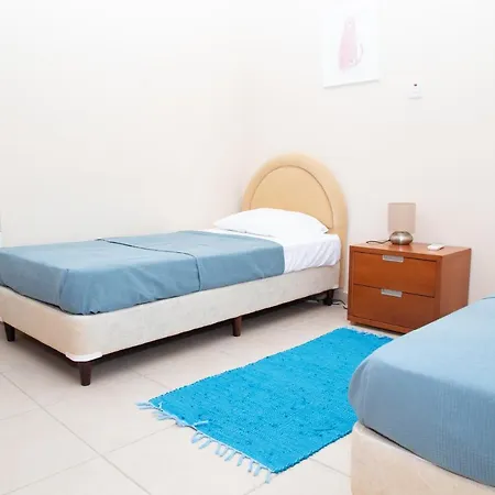2 Bedroom Cates Top Floor Peaceful With Pool! Пафос