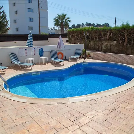 2 Bedroom Cates Top Floor Peaceful With Pool! Апартаменты Пафос