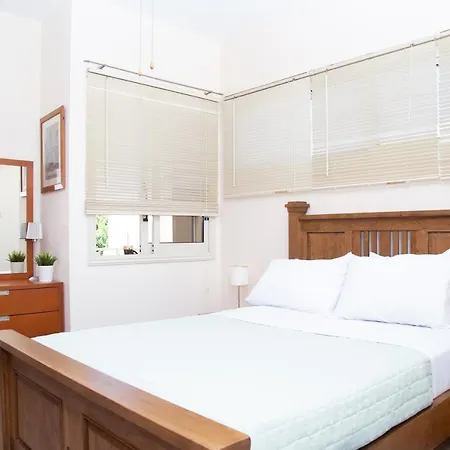 Apartament 2 Bedroom Cates Top Floor Peaceful With Pool! Pafos