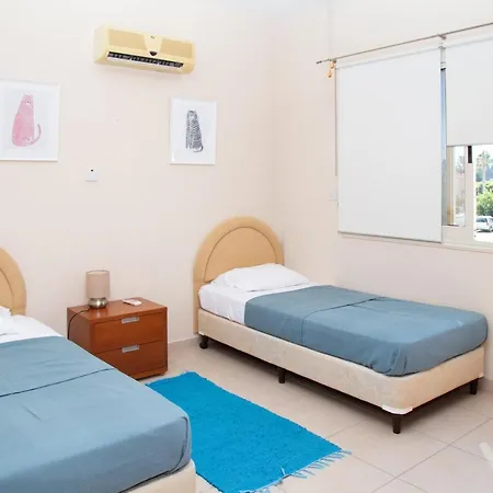 Apartament 2 Bedroom Cates Top Floor Peaceful With Pool!