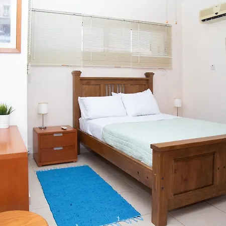 2 Bedroom Cates Top Floor Peaceful With Pool! Apartament